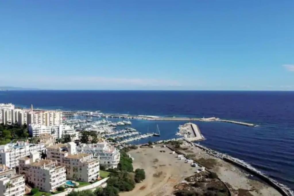Lovely 1 Bedroom Apartment With Sea Views And Pool Estepona Exterior foto