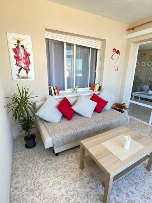 Lovely 1 Bedroom Apartment With Sea Views And Pool Estepona Exterior foto